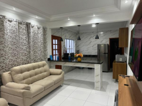 Casa com Piscina em Mongaguá